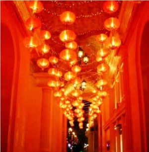 macau at night - red lanterns.jpg